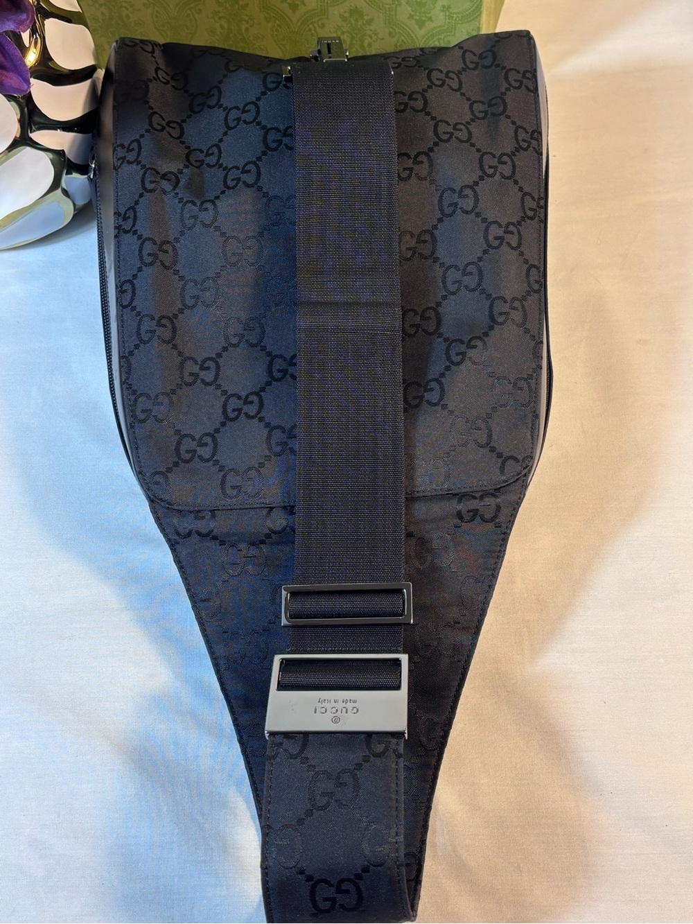 Gucci Logo Black Sling - Picture 9 of 16